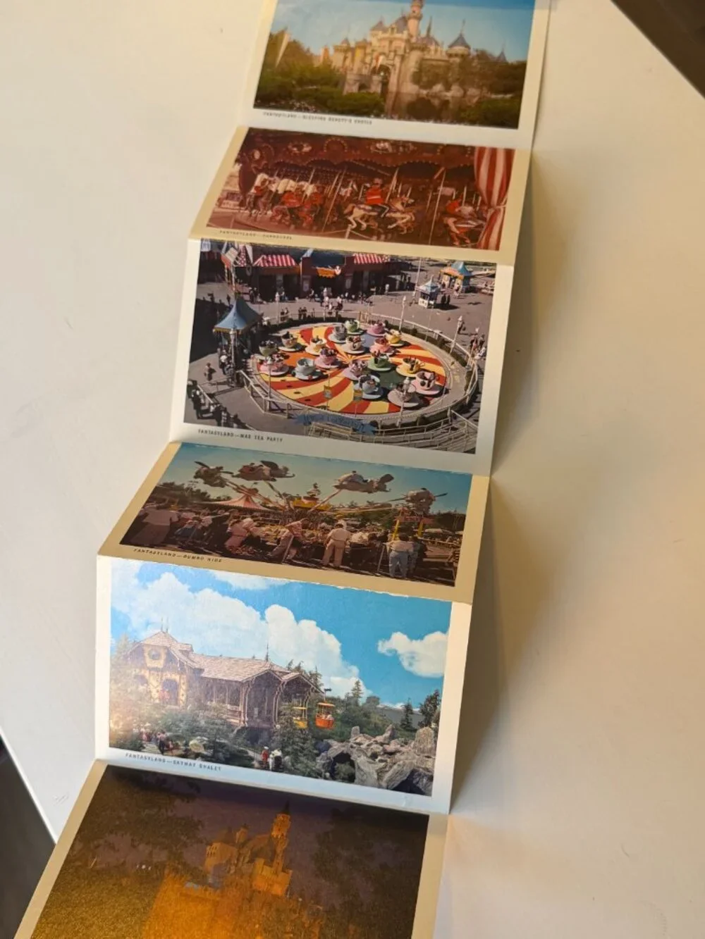 Vintage 1960s Disneyland Magic Kingdom Picture Postcard Book